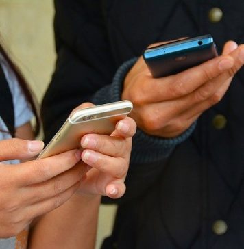 Rok z mStłuczką – tak mObywatel ułatwia życie po kolizji drogowej