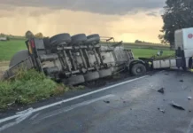 Zderzenie trzech pojazdów na DK 25